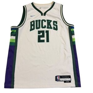 Nike Milwaukee Bucks Jrue Holiday Jersey Kids Large White Excellent City Edition